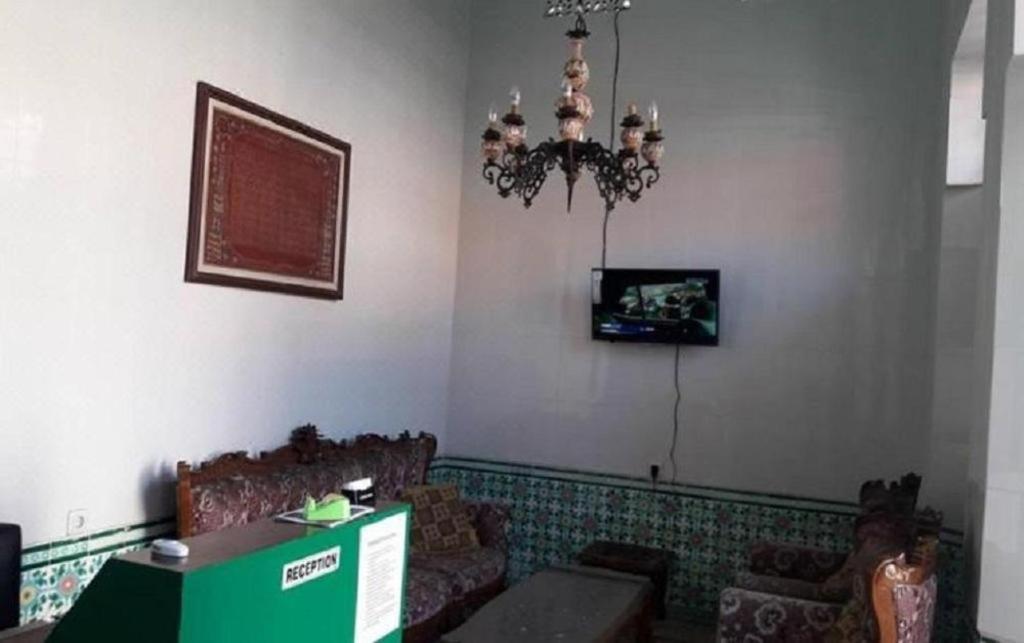 Hotel Graha Teras Syariah à Sorabaya Extérieur photo